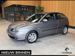 SEAT Ibiza - 1.4-16V Sensation. Climatronic. Cruise-control. 36000 KM Van tweede eigenaar met NAP
