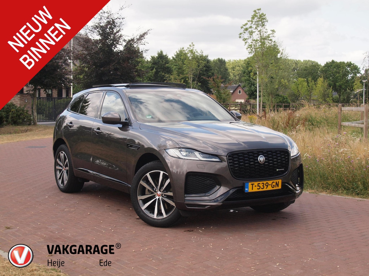 Jaguar F-Pace - 2.0 P400e PHEV SE R-Dynamic | Panoramadak | Camera | Meridian | Leer | NL-Auto | - AutoWereld.nl