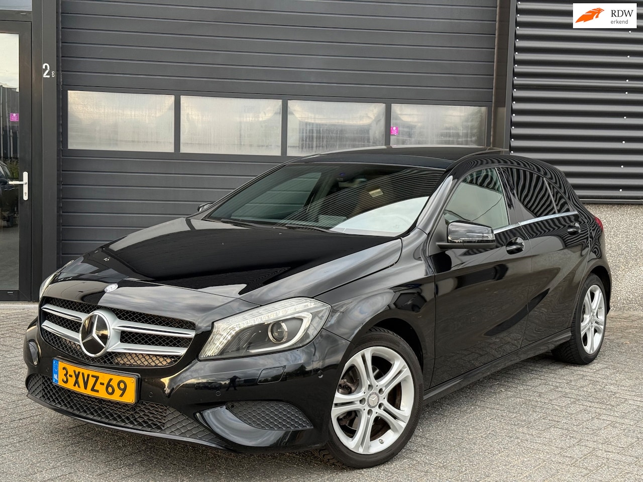 Mercedes-Benz A-klasse - 180 Pano Leder Xenon Org NL - AutoWereld.nl