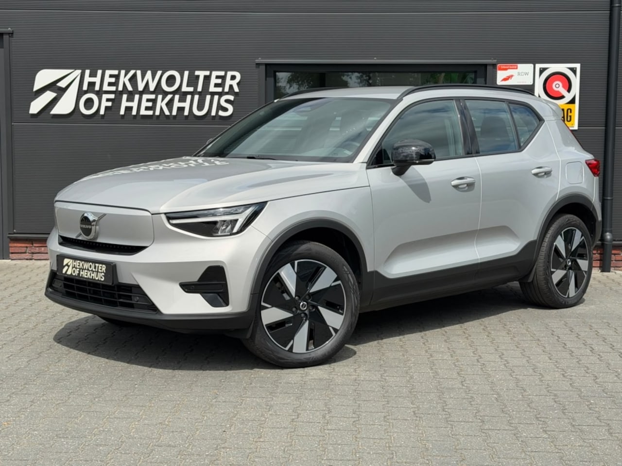 Volvo XC40 - Extended Range Plus 82 kWh | Camera | ACC | Keyless - AutoWereld.nl