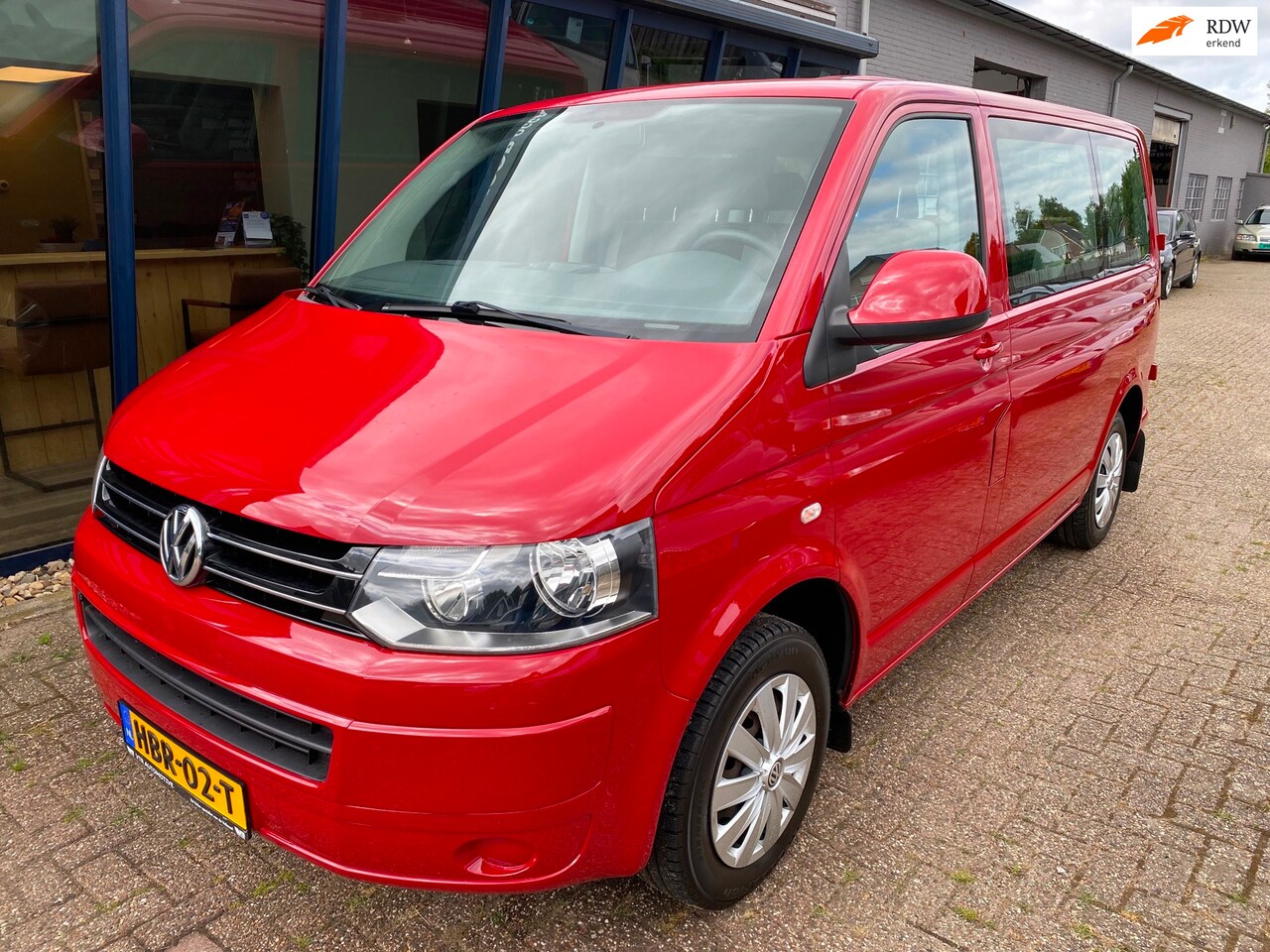 Volkswagen Transporter Caravelle - 2.0 L1H1 Comfortline 9 Persoons BENZINE!!! - AutoWereld.nl