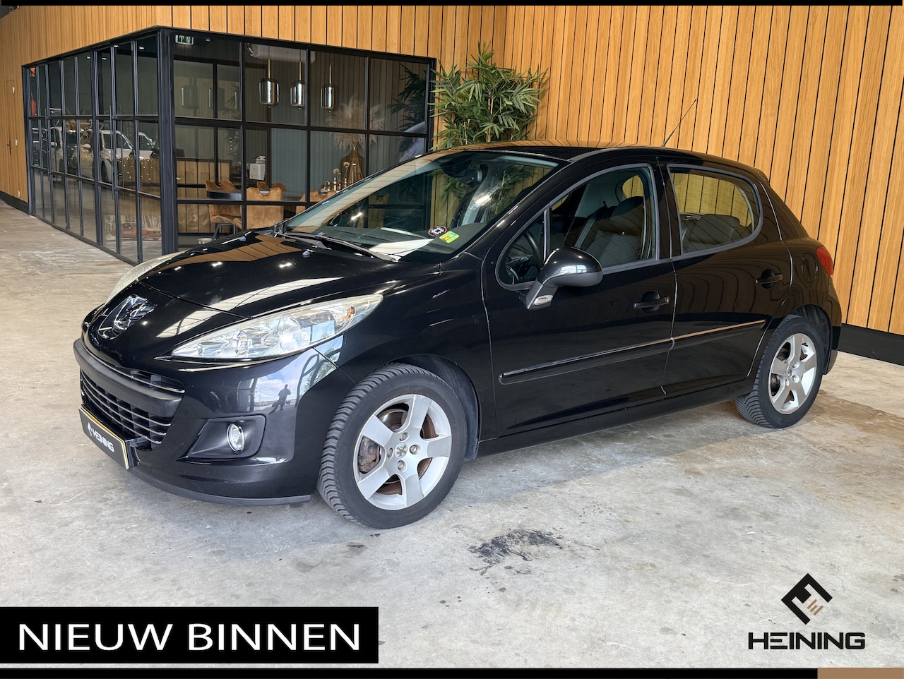 Peugeot 207 - 1.6 VTi XS. Climatronic. Nette auto. Compleet dealer onderhouden. - AutoWereld.nl