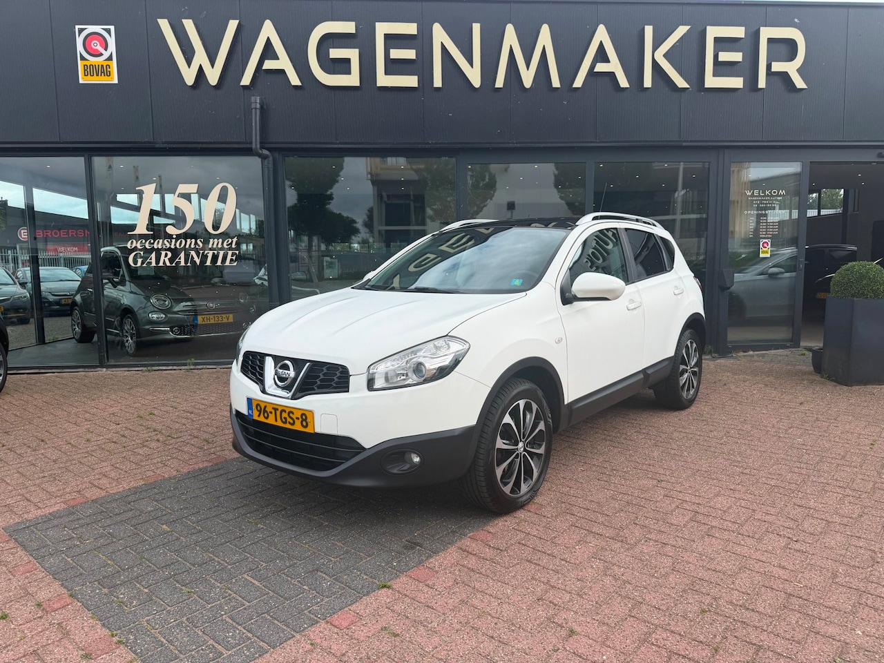 Nissan Qashqai - 1.6 Connect Edition Clima|Cruise|Navi|Panorama - AutoWereld.nl