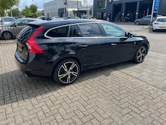 Volvo V60 - 2.4 D6 AWD Plug-In Hybrid Summum