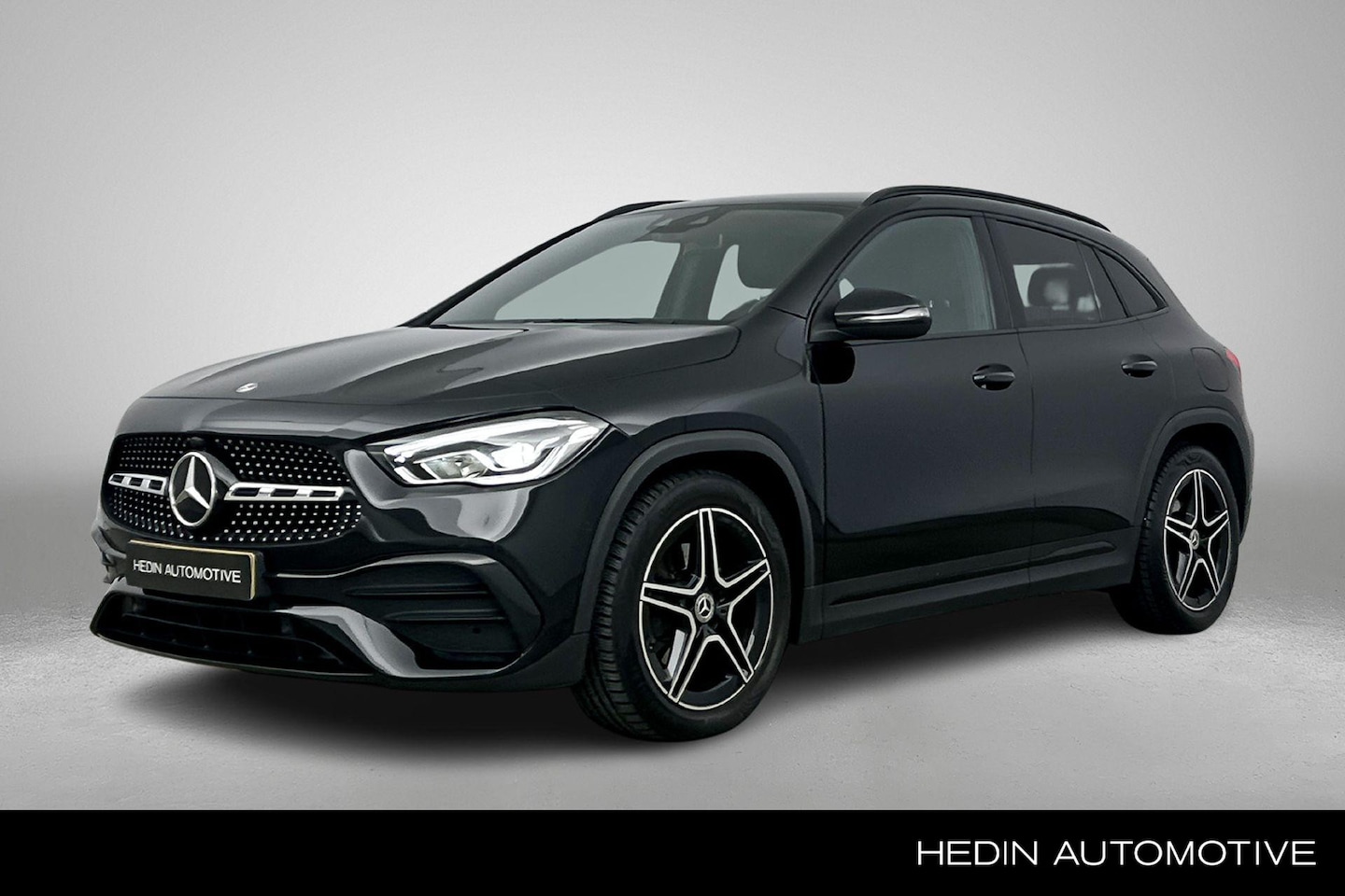Mercedes-Benz GLA-Klasse - GLA 200 Automaat Business Solution AMG | Advantage Pakket | Nightpakket | LED | Sfeerverli - AutoWereld.nl