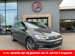 Volkswagen Touran - 1.5 TSI 150pk DSG Highline 7-persoons | Dode hoek | Virtual cockpit | Navi | Rijklaar incl