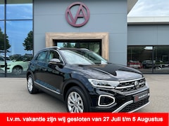 Volkswagen T-Roc - 1.5 TSI 150pk DSG Style Carplay | Camera | Keyless | Elek. Achterklep | Rijklaar incl. gar