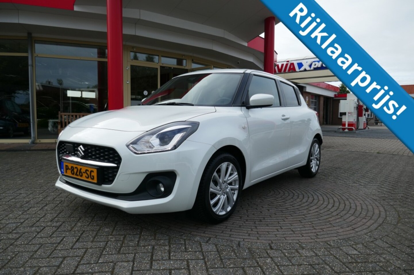 Suzuki Swift - 1.2 SELECT SMART HYBRID  AIRCO/CAMRA/TREKHAAK/STOELVERW. - AutoWereld.nl
