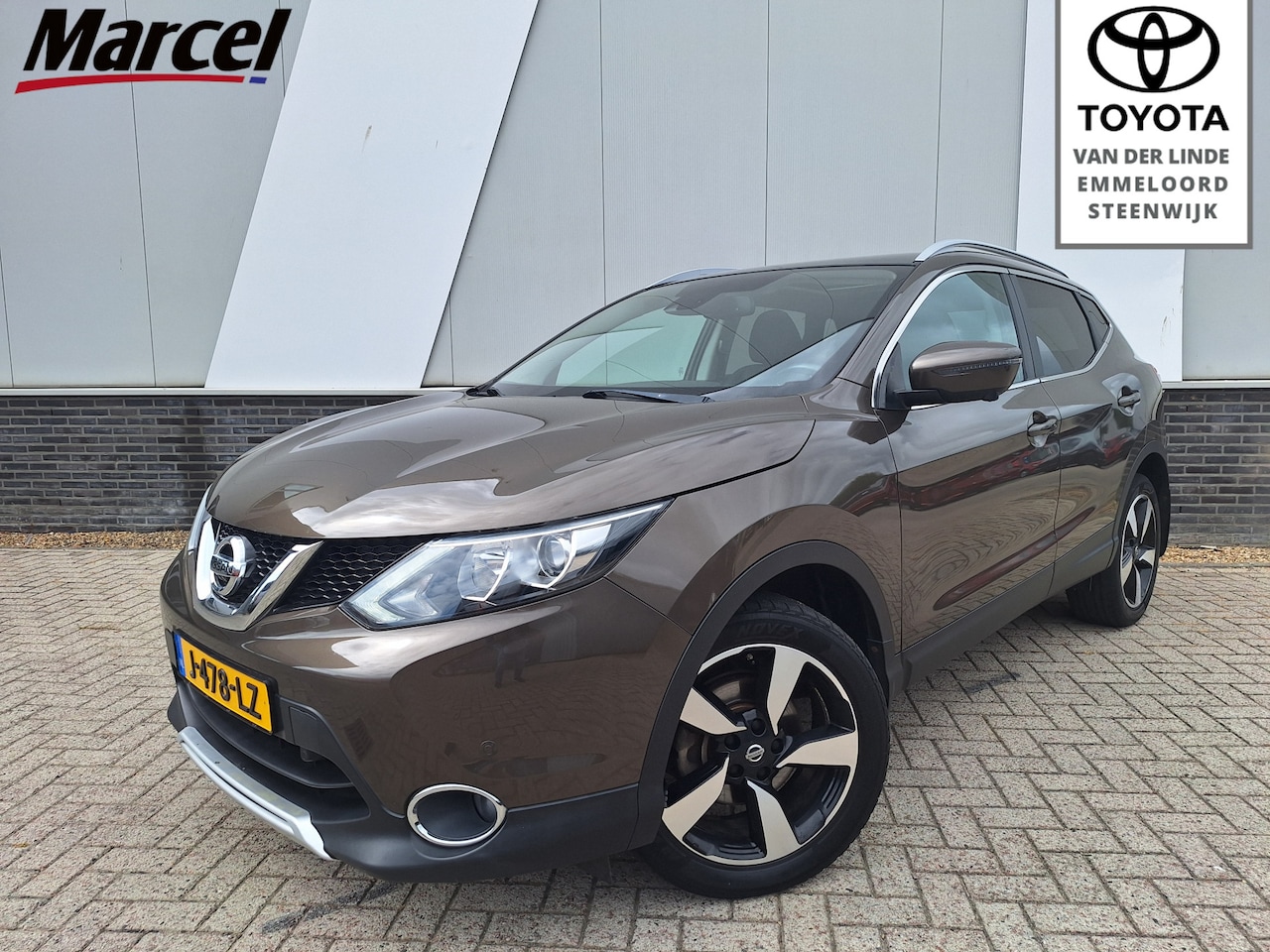 Nissan Qashqai - 1.6 N-Connecta 164pk Trekhaak 360Cam Pano PDC v+a Stoelverw. - AutoWereld.nl