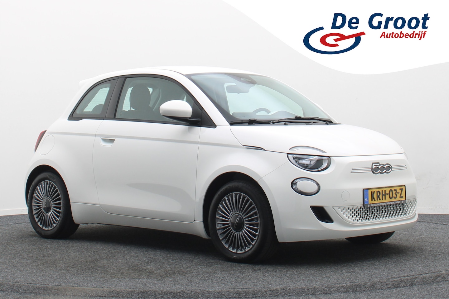 Fiat 500e - Icon 42 kWh SOH 94,5%, Virtual Cockpit, Apple Carplay, Lane Assist, 16" - AutoWereld.nl