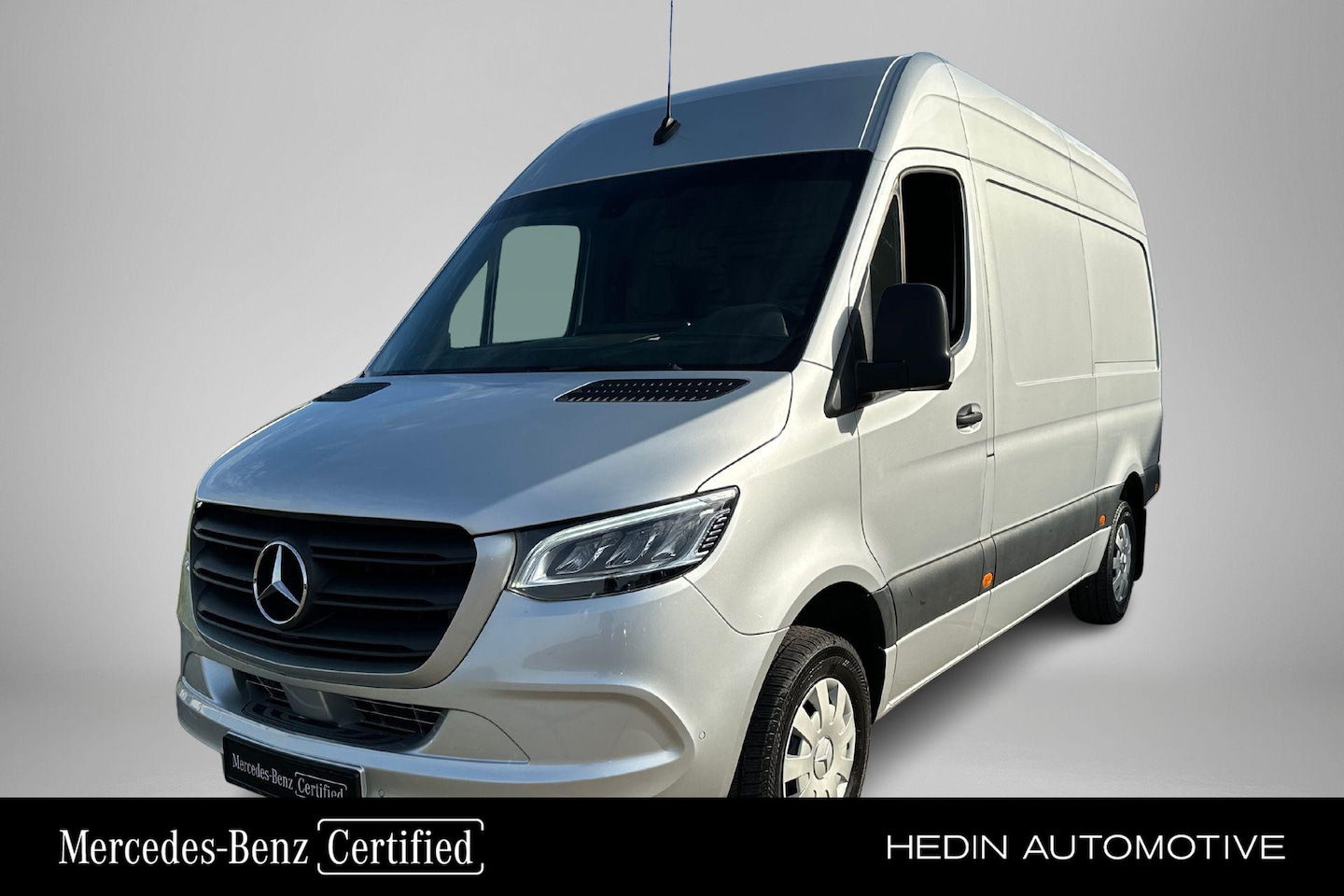 Mercedes-Benz Sprinter - 515 Diesel Automaat L2/H2 RWD | Parkpilot | Distronic+ | Airco | Dodehoekassistent | LED | - AutoWereld.nl