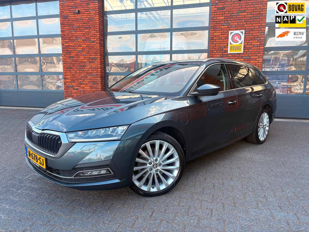 Skoda Octavia Combi - 1.4 TSI iV PHEV Business Edition Plus |Camera|Trekhaak|SOH Accu 100% - AutoWereld.nl