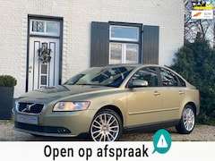 Volvo S40 - 1.6D Edition II|Leder|Bluetooth|Clima|Cruise|NAP|Nette auto