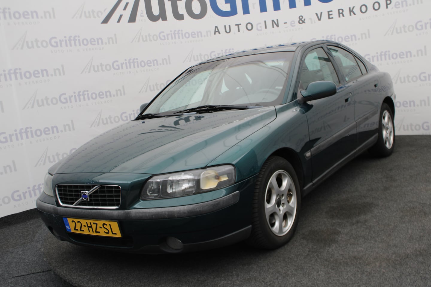 Volvo S60 - 2.4 Edition nette sedan met trekhaak en NAP - AutoWereld.nl