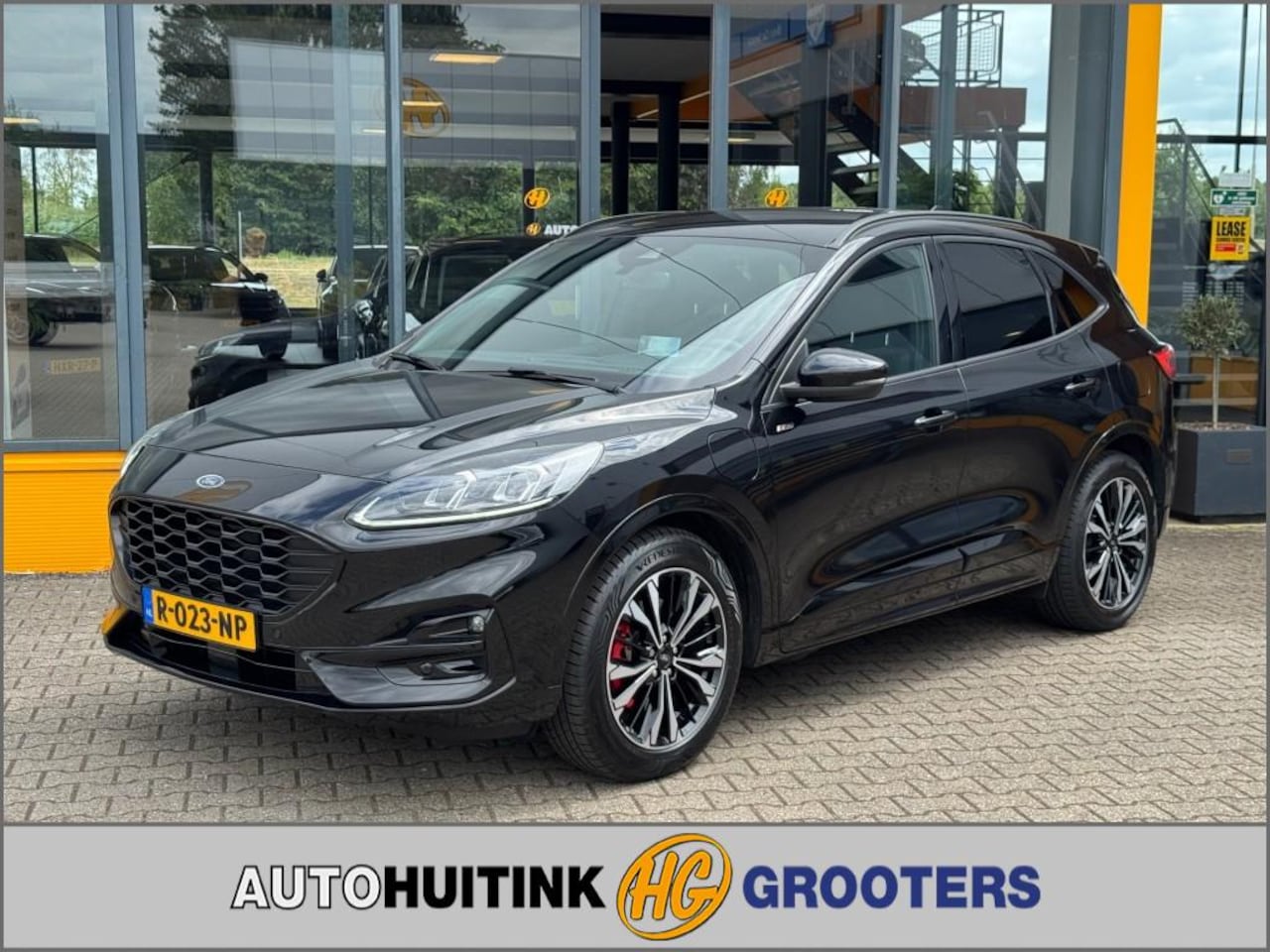 Ford Kuga - 2.5 PHEV ST-Line X - winterpakket - headup - all season - AutoWereld.nl