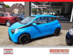 Toyota Aygo - 1.0 VVT-i 69pk 5D x-joy Edition, rijklaar met 12 maanden BOVAG garantie , bij specialist