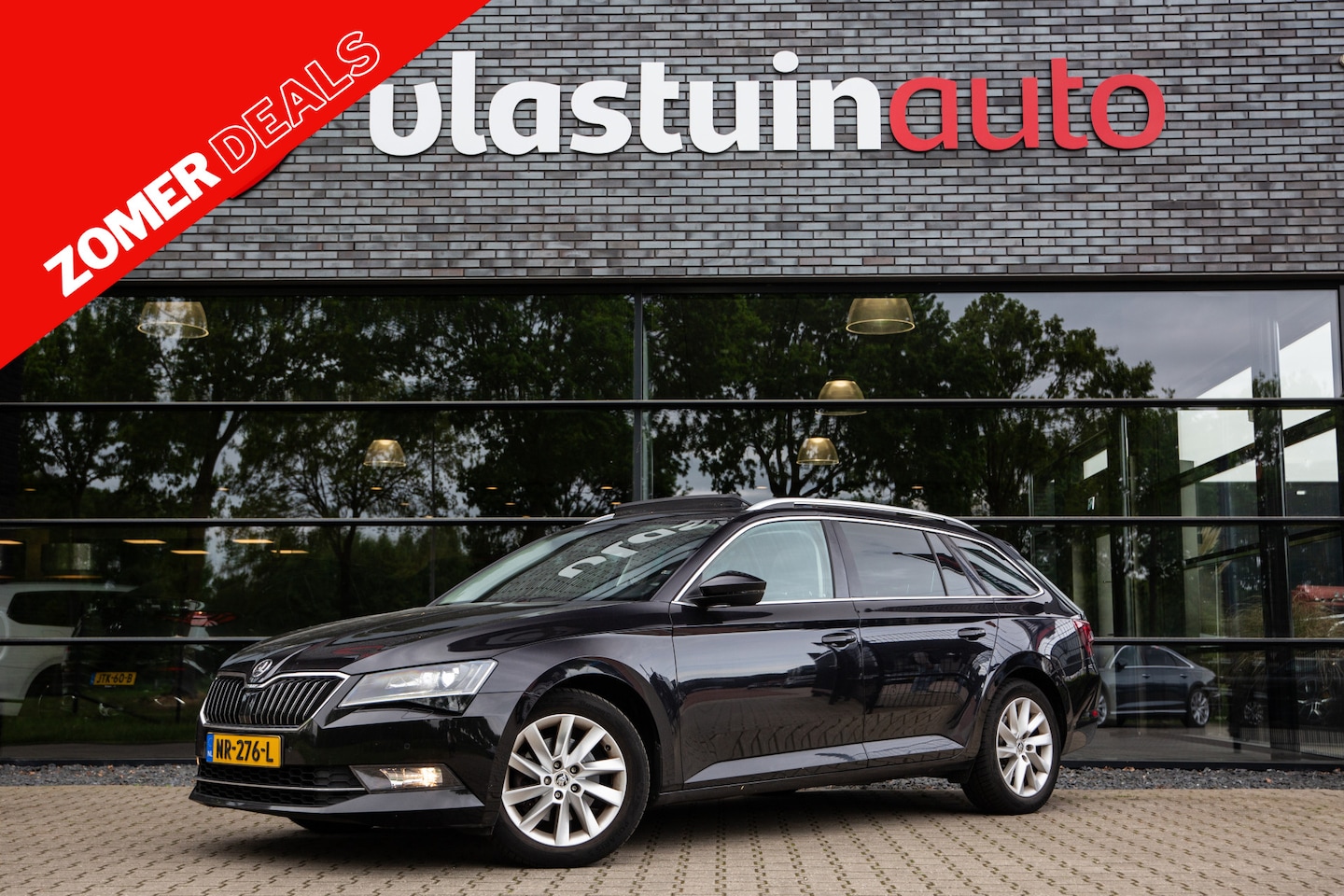Skoda Superb Combi - 1.6 TDI Ambition Business 1.6 TDI Ambition Business , Panoramadak, Stoelverwarming, Led - AutoWereld.nl