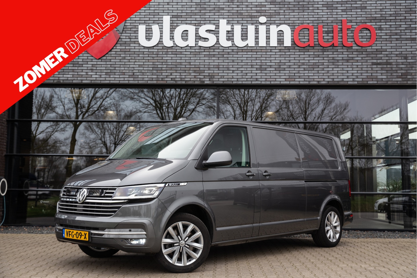 Volkswagen Transporter - 2.0 TDI L2 Bulli 200PK , 2x Schuifdeur, Leer, Carplay, Camera, NL auto, - AutoWereld.nl