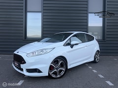 Ford Fiesta - St-2 / Stoelverwarming /Recaro /182PK