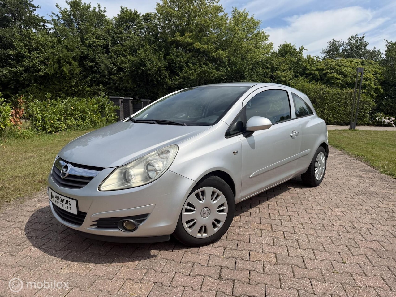 Opel Corsa - 1.2-16V Enjoy 1.2-16V Enjoy, Airco, Navi, Cruise, Nieuwe APK - AutoWereld.nl