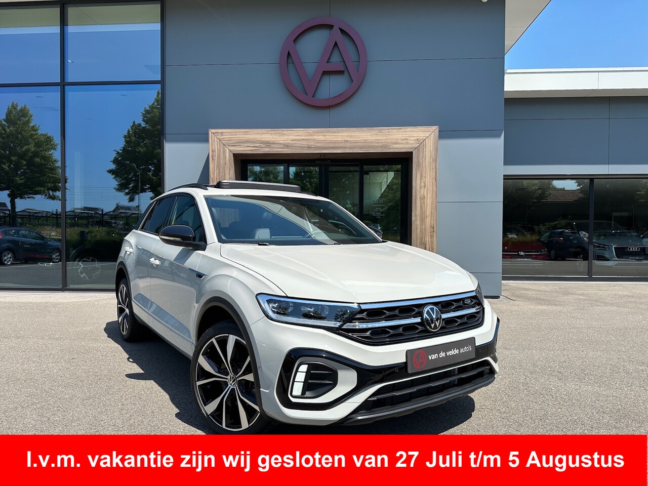 Volkswagen T-Roc - 1.5 TSI 150pk DSG R-Line | Black Style | Panoramadak | Camera | Keyless | Elek. Achterklep - AutoWereld.nl
