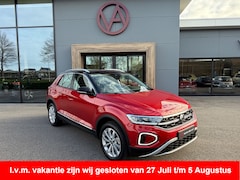 Volkswagen T-Roc - 1.5 TSI 150pk DSG Style | Navigatie | Standkachel | Camera | Elek. Achterklep | Dode hoek