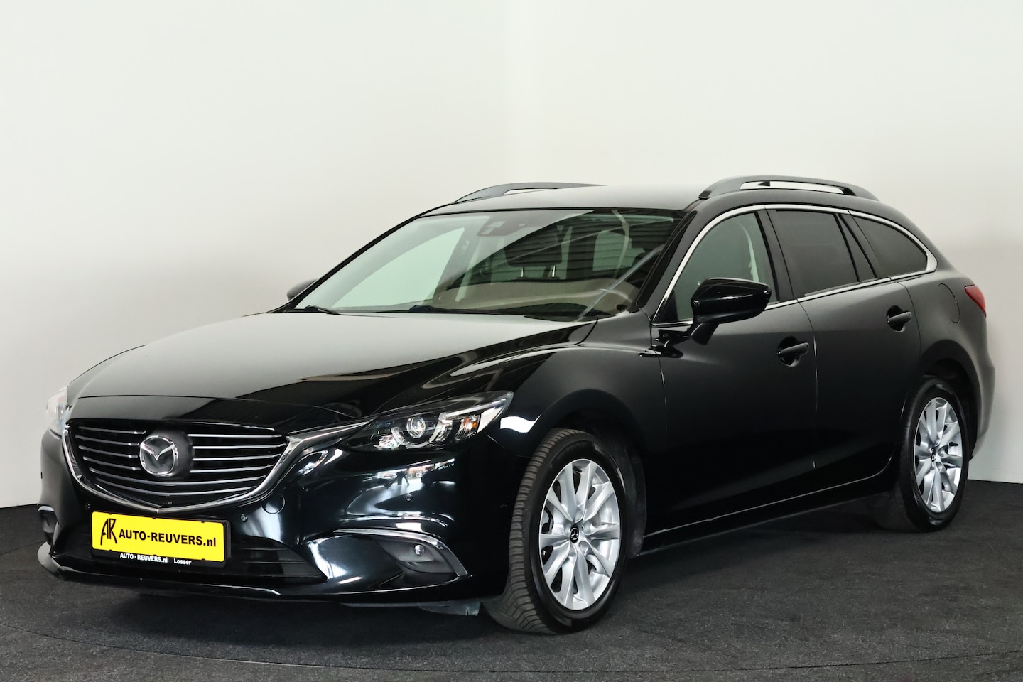 Mazda 6 Sportbreak - 2.0 SkyActiv-G 165 Skylease+ / LED / Aut / Trekhaak / Navi - AutoWereld.nl