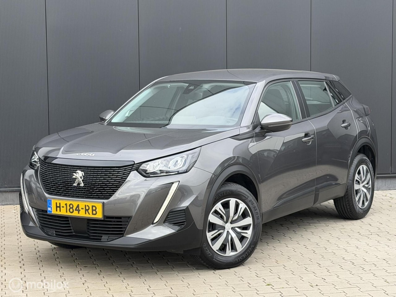 Peugeot 2008 - 1.2 101PK Active | CRUISE | CLIMA | NAVI | CARPLAY | - AutoWereld.nl