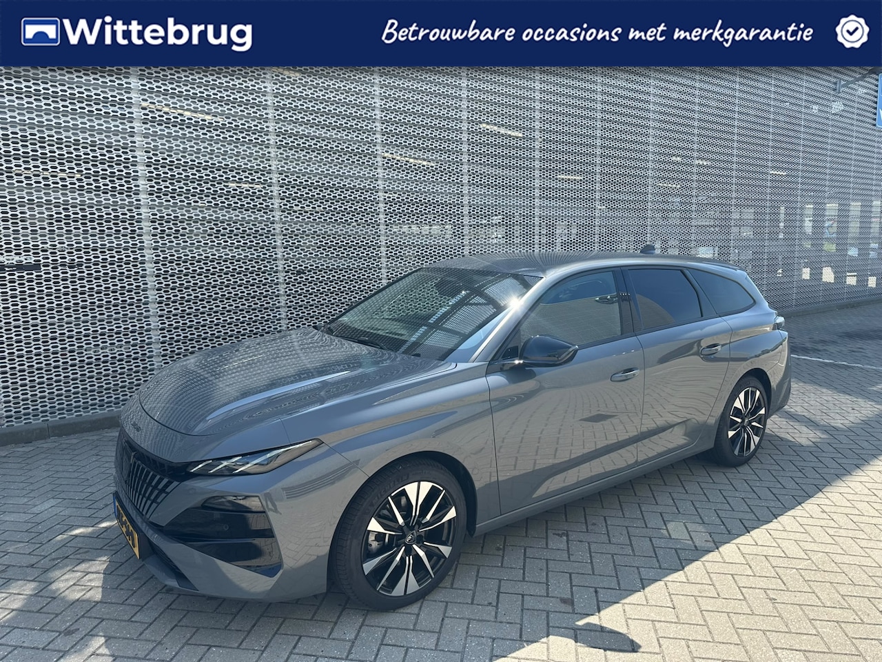 Peugeot 308 SW - 1.2 Hybrid 145 e-DCS6 Allure Heerlijke station - AutoWereld.nl