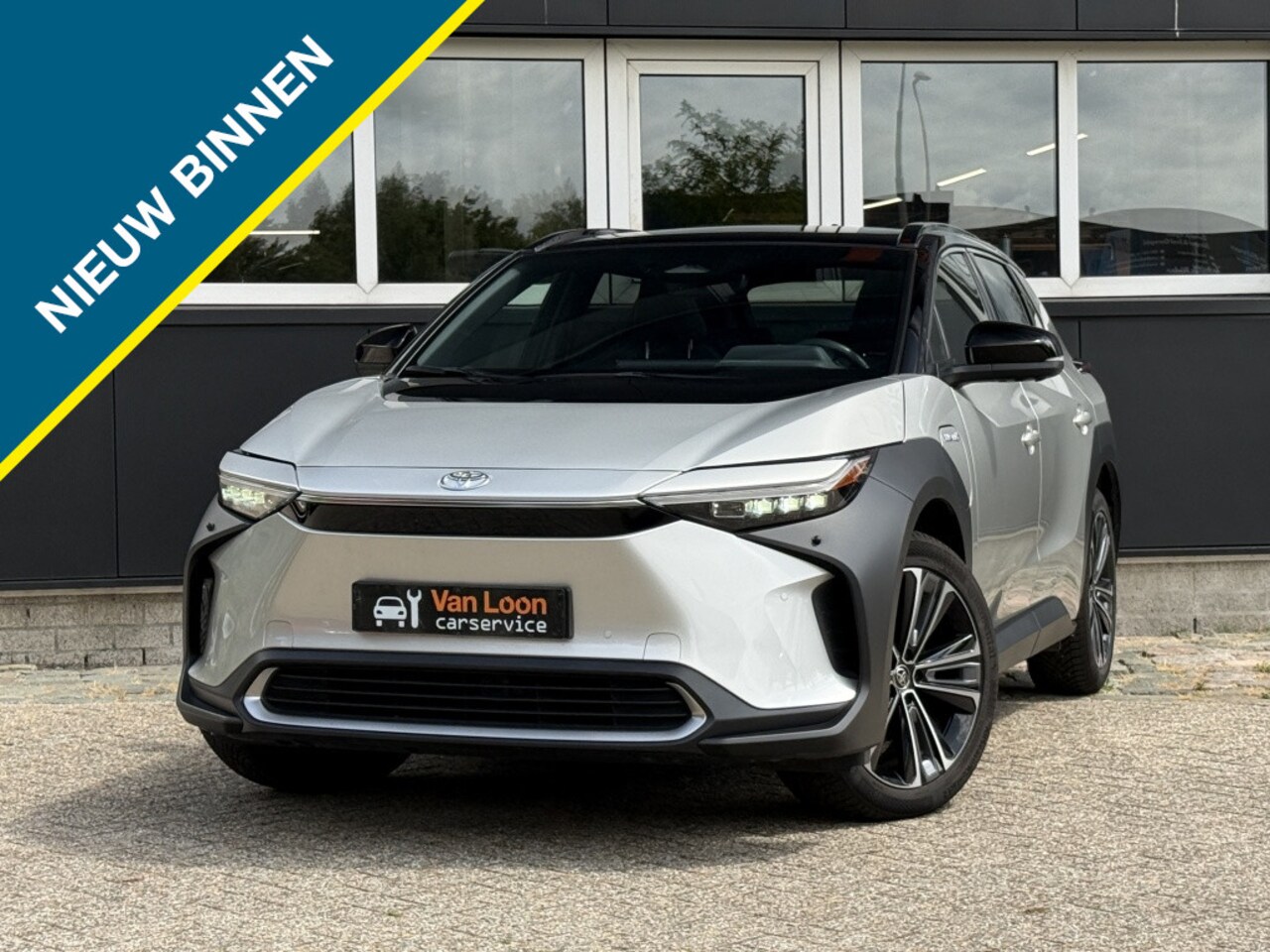 Toyota bZ4X - Premium 71 kWh/Adaptive cruise/360cam/Stoelverw/Panodak/Dode hoek det/Warmtepomp/ - AutoWereld.nl