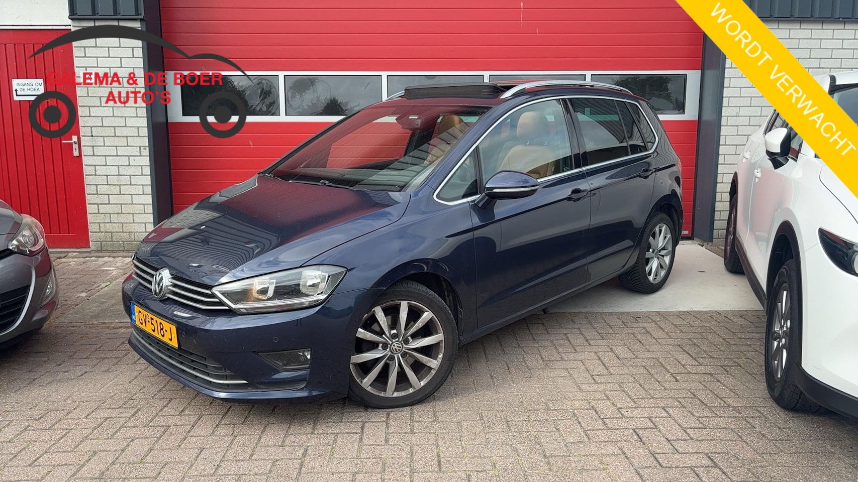 Volkswagen Golf Sportsvan - 1.4 TSI Business Edition 1STE EIG / AUTOMAAT / PANORAMADAK / CAMERA / CARPLAY / NAVI / CLI - AutoWereld.nl