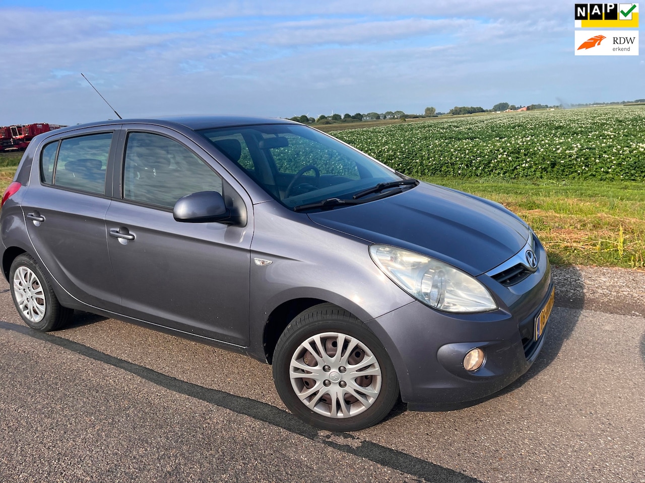 Hyundai i20 - 1.2i DynamicVersion 1.2i DynamicVersion - AutoWereld.nl