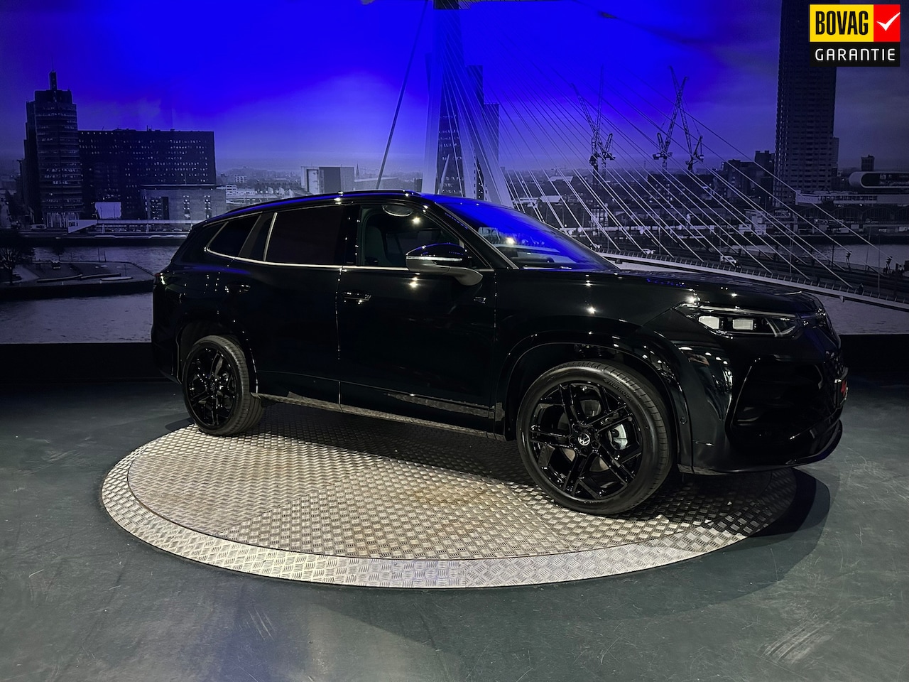 Volkswagen Tayron - 1.5 eHybrid R-Line Edition *2026!*BlackStyle*Trekhaak*Pano*HUD*360* - AutoWereld.nl