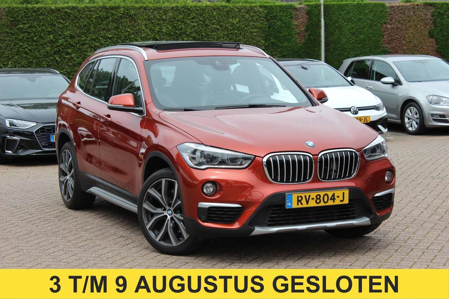 BMW X1 - xDrive20i High Executive / Trekhaak / Panoramadak / Head-up / Leder / 19'' / Navigatie / S - AutoWereld.nl