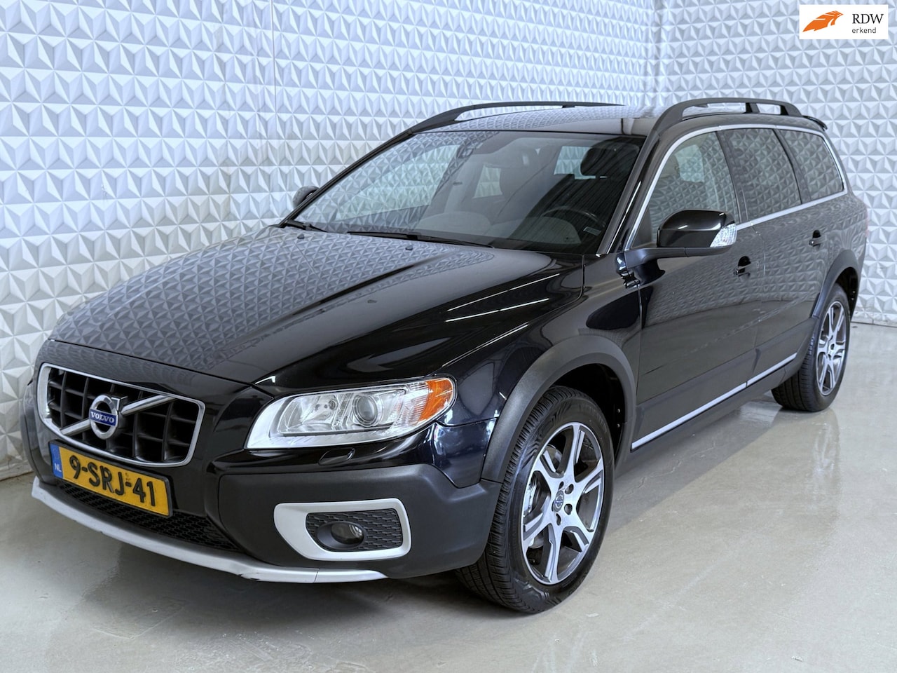Volvo XC70 - 2.0 D4 FWD Summum / EXPORT PRIJS EX BPM! (2013) - AutoWereld.nl