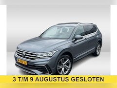 Volkswagen Tiguan Allspace - 1.5 TSI R-Line Business+ 7p. / Trekhaak / Panoramadak / Camera / CarPlay / Keyless / 19''
