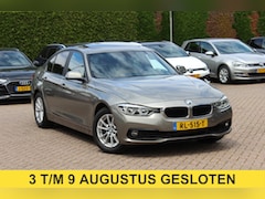 BMW 3-serie - 320i Corporate Lease High Executive / Trekhaak / Schuifdak / Leder / Navigatie / Parkeerhu