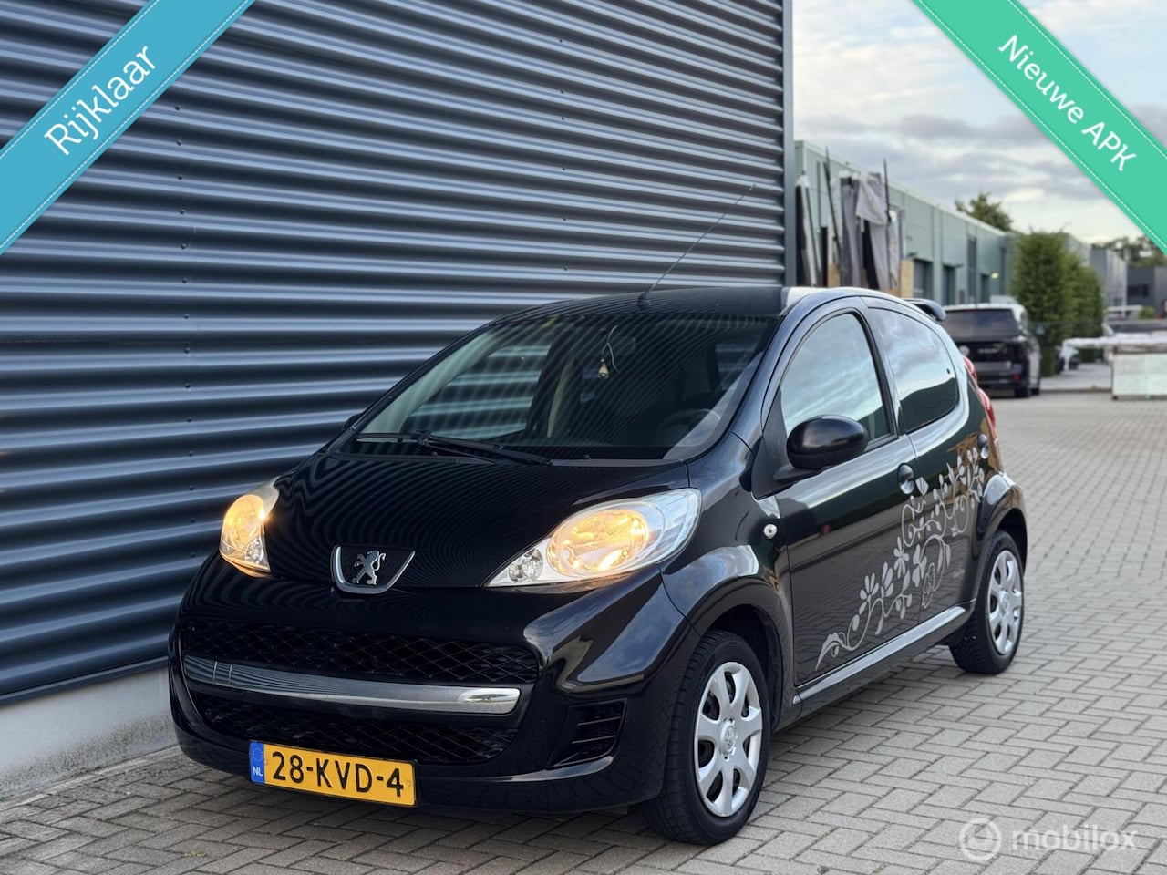 Peugeot 107 - 1.0 Sublim / lage km / Nieuwe APK - AutoWereld.nl