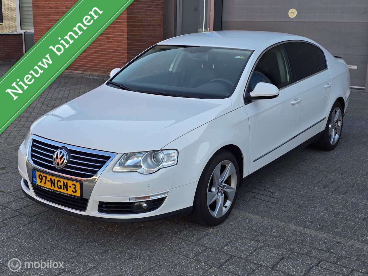 Volkswagen Passat - 1.4 TSI Highline BlueMotion 1.4 TSI Highline BlueMotion - AutoWereld.nl