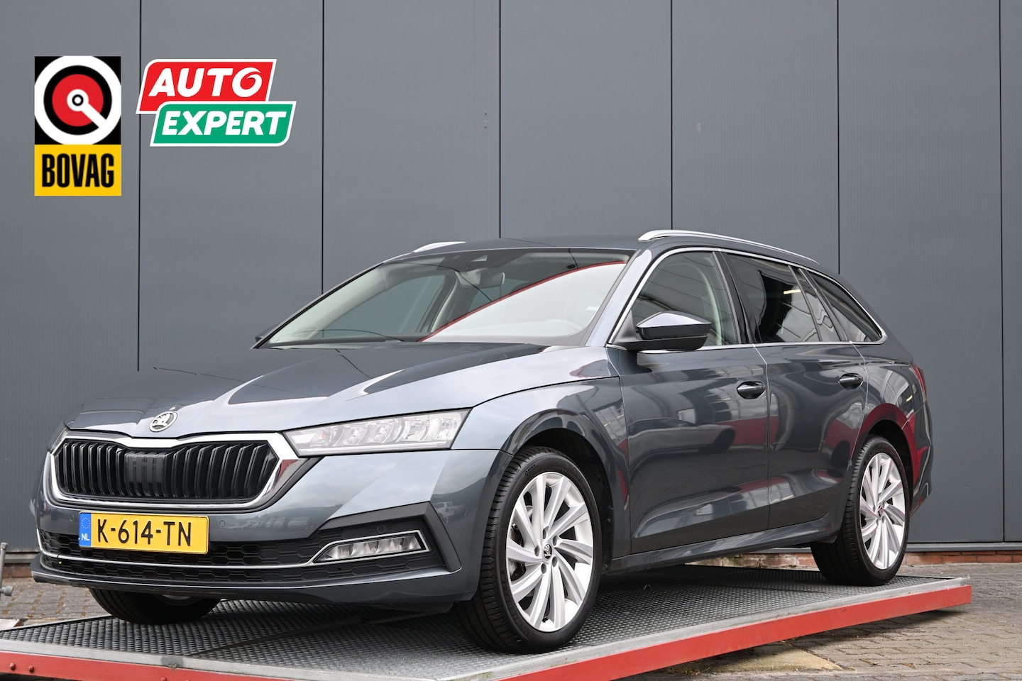 Skoda Octavia Combi - 1.0 e-TSI Business Edition 1.0 e-TSI Business Edition - AutoWereld.nl
