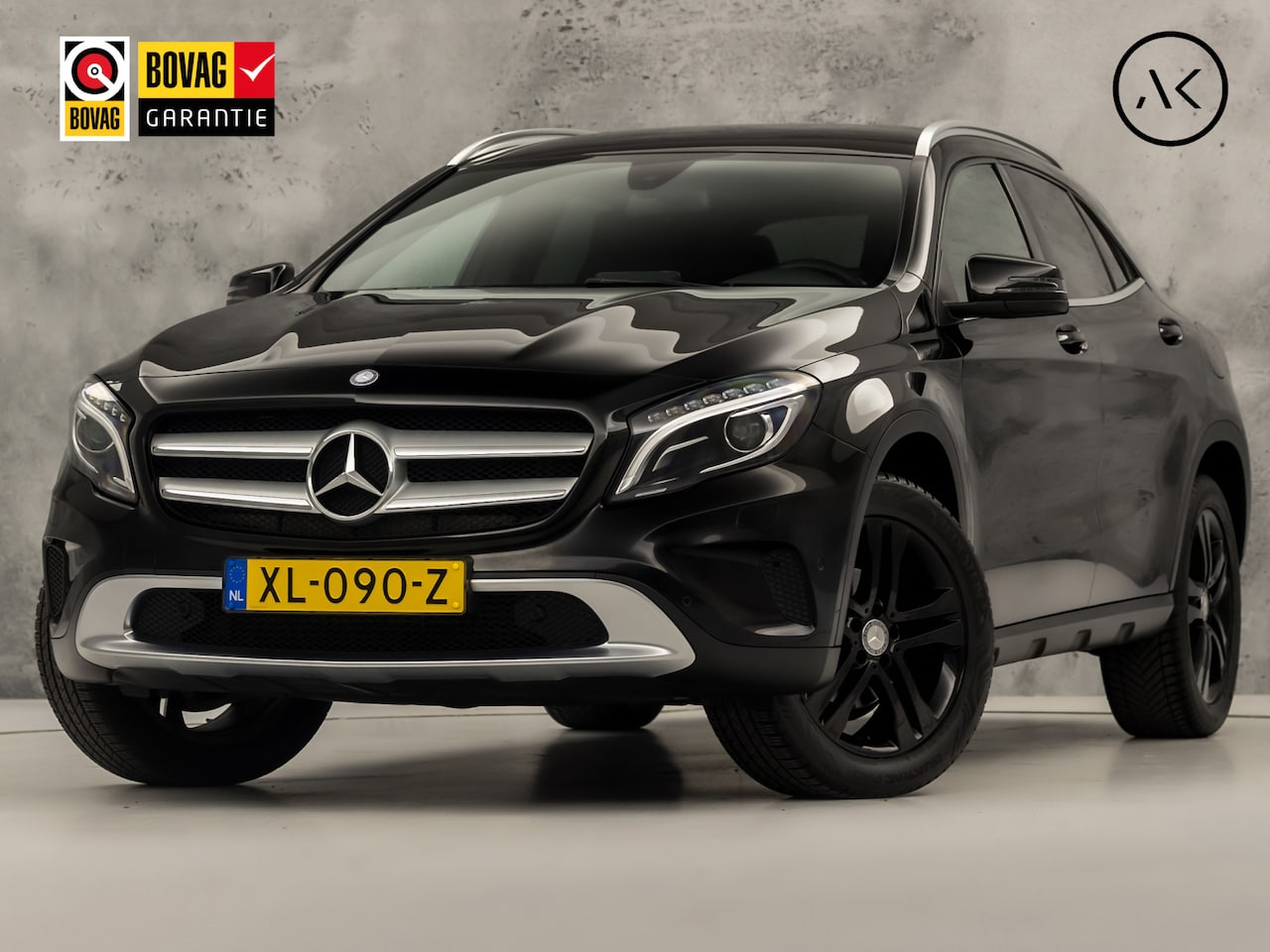 Mercedes-Benz GLA-Klasse - 180 Sport Automaat (GROOT NAVI, BLACK PACK, LEDER, GETINT GLAS, STOELVERWARMING, SPORTSTOE - AutoWereld.nl