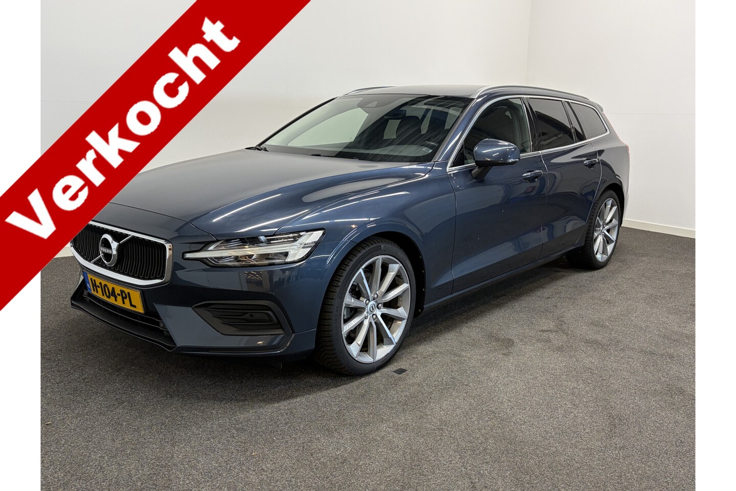 Volvo V60 - 2.0 T4 190pk AUT8 Momentum Pro Leer/ Stoelverw/ Apple Android auto/ Comf. Stoelen - AutoWereld.nl
