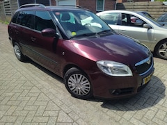 Skoda Fabia Combi - 1.4-16V Tour