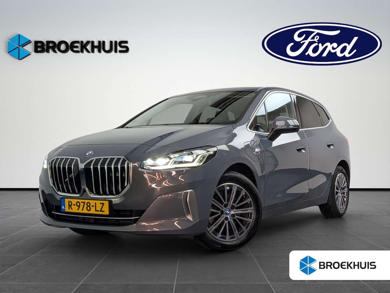 BMW 2-serie Active Tourer - 225e xDrive | Achteruitrijcamera | Elektrisch bedienbare achterklep | LED koplampen - AutoWereld.nl