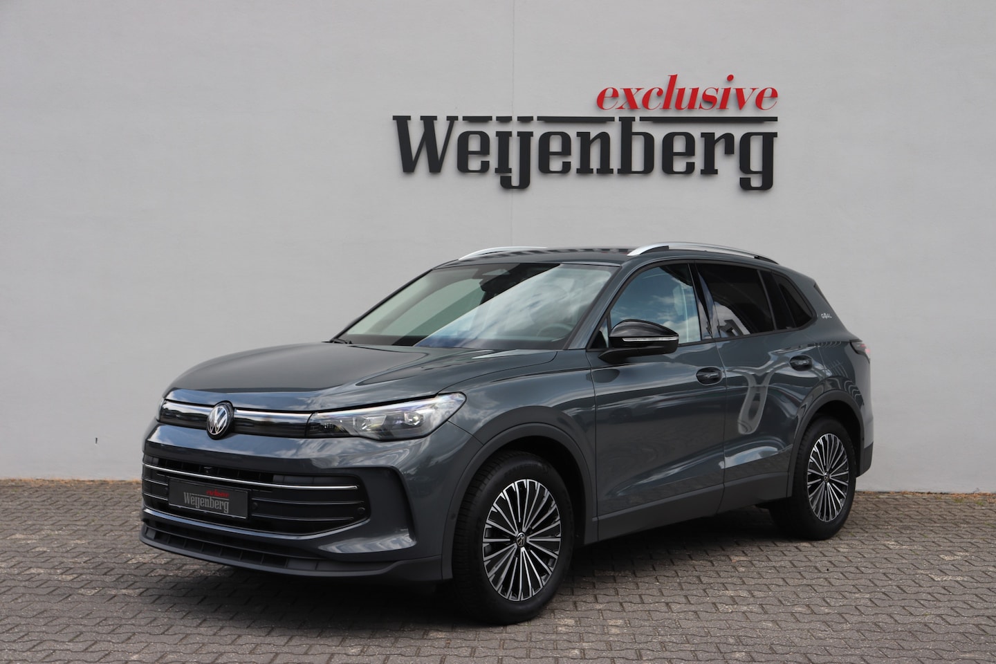 Volkswagen Tiguan - 1.5 eTSI GOAL 360 Camera IQ LED ACC Navi - AutoWereld.nl