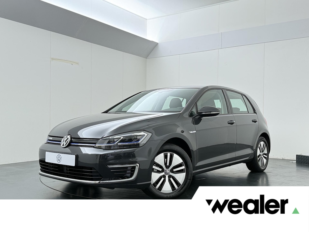 Volkswagen e-Golf - E-DITION | 136 PK | SoH 90% |Stoelverwarming | Adaptive cruise control | Navigatiesysteem - AutoWereld.nl