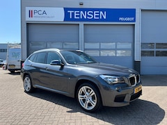 BMW X1 - XDrive20i Business | M-Sport Pakket | Afneembare Trekhaak | Parkeersensoren |