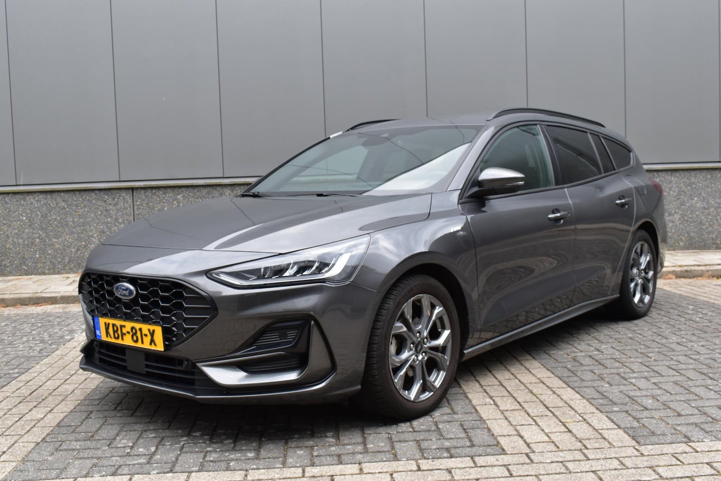 Ford Focus Wagon - 1.0 EcoBoost Hybrid ST Line 63.000km | Stuur/Stoelvw | Groot Navi | 1 jaar garantie - AutoWereld.nl