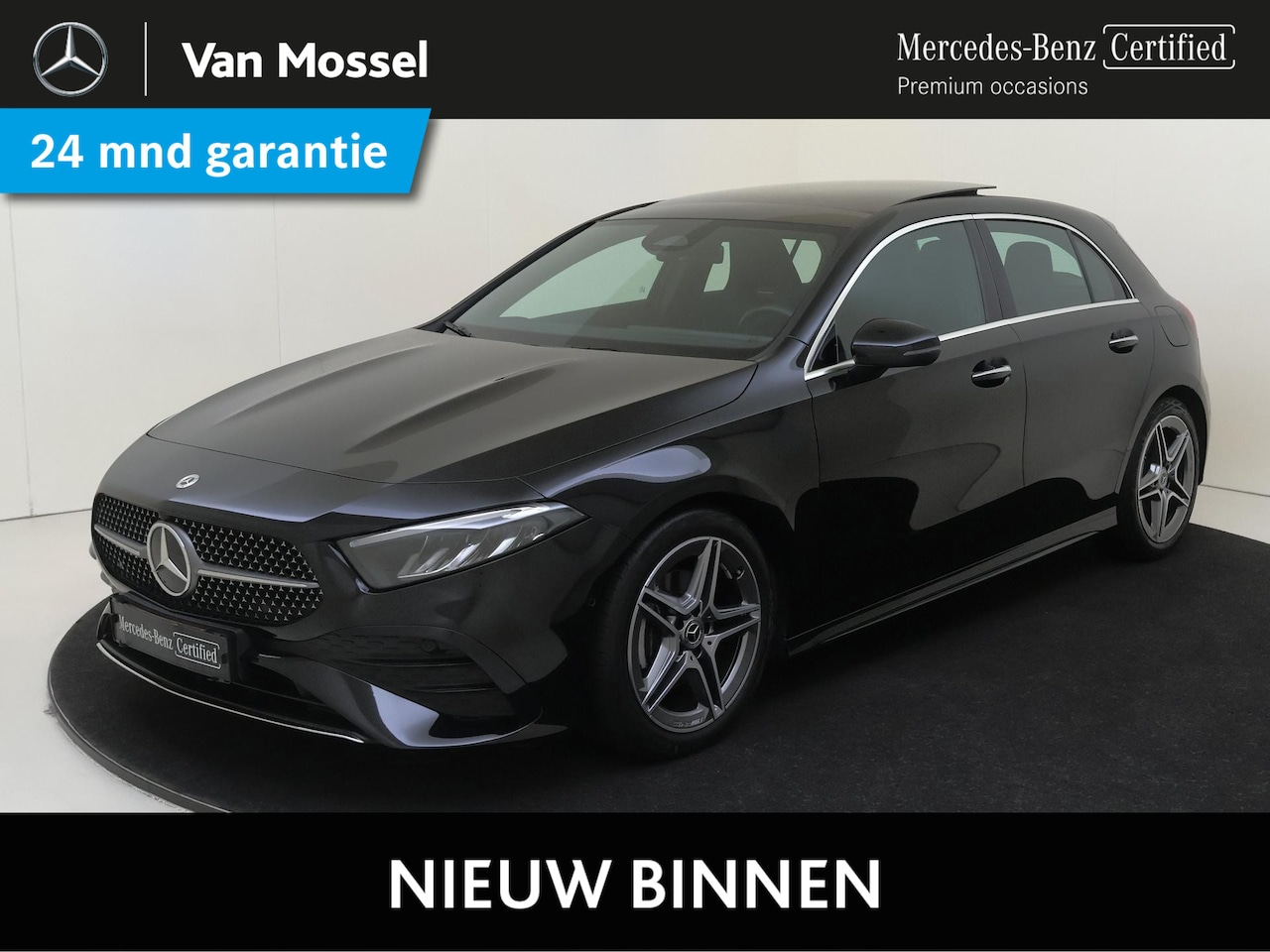 Mercedes-Benz A-klasse - 180 AMG Line Panoramadak / Keyless Entry / Parkeercamera / Stoelverwarming / - AutoWereld.nl