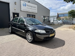 Renault Mégane - 1.5 dCi Authentique|SEDAN| CLIMA